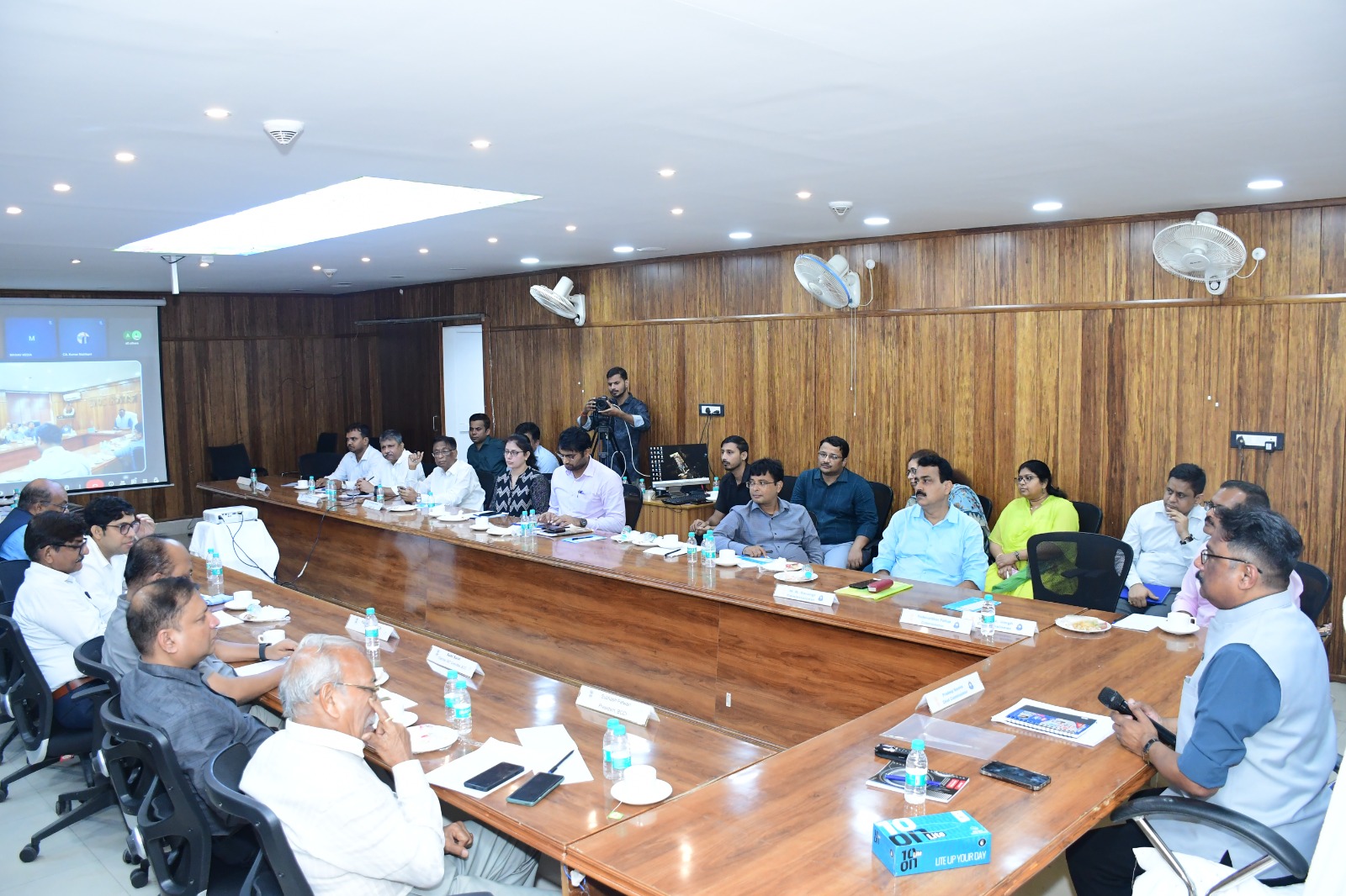 Delegates participating in GST taxpayer outreach seminar organised by CGST Appeals Ranchi